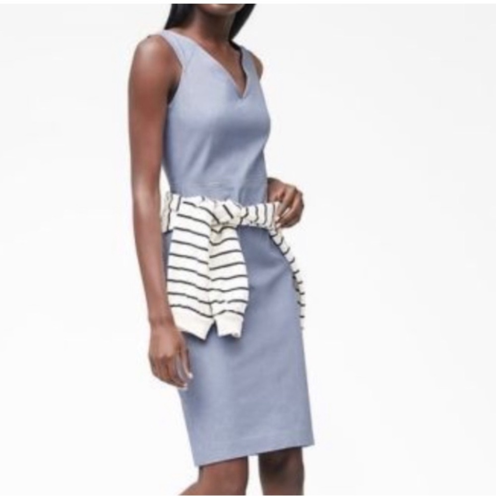 Banana Republic light ice blue sleeveless sheath dress size 4